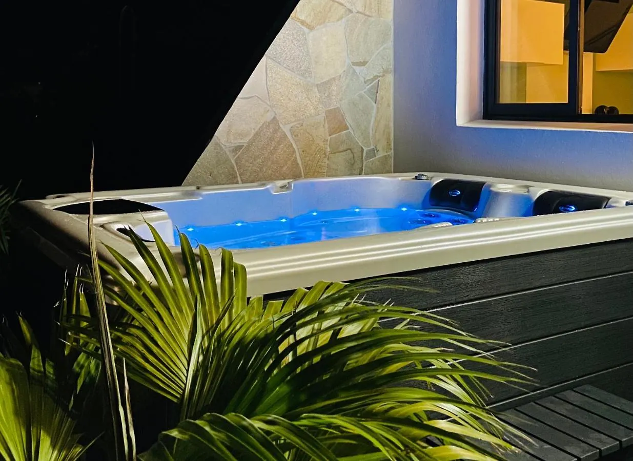 Apartment Ti Karet - Charmant Logement Avec Jacuzzi Et Vue Mer Terre-De-Haut
