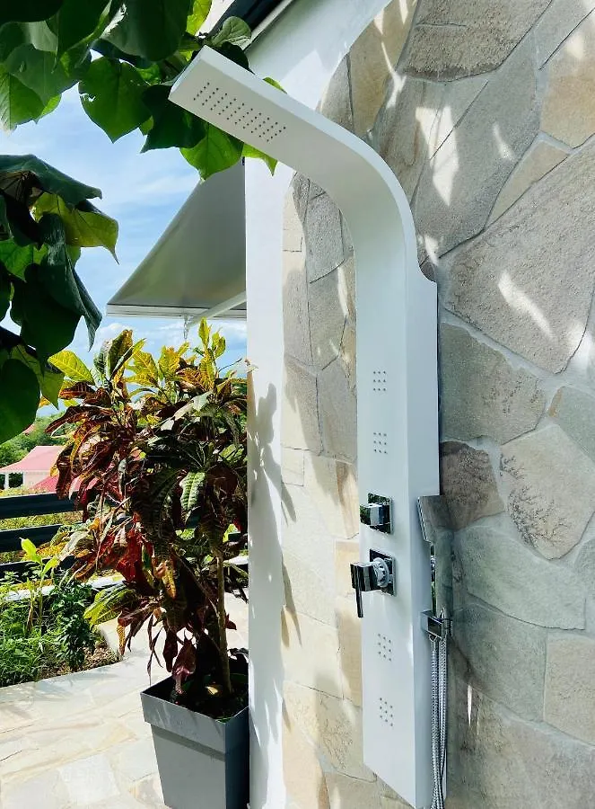 Ti Karet - Charmant Logement Avec Jacuzzi Et Vue Mer Terre-De-Haut Apartment