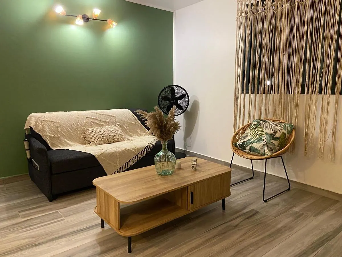 Ti Karet - Charmant Logement Avec Jacuzzi Et Vue Mer Terre-De-Haut 0*,
